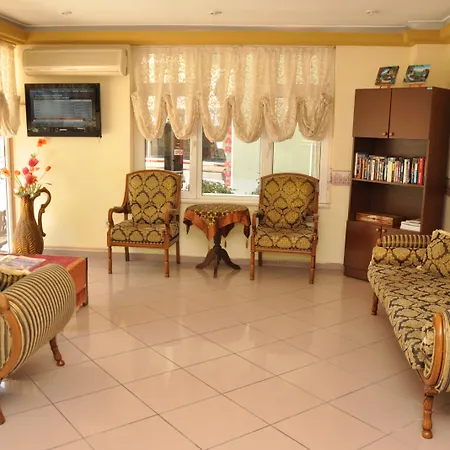 Miss Cleopatra Otel