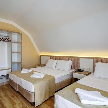 Miss Cleopatra Otel