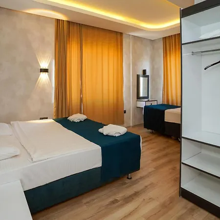 Miss Cleopatra Otel